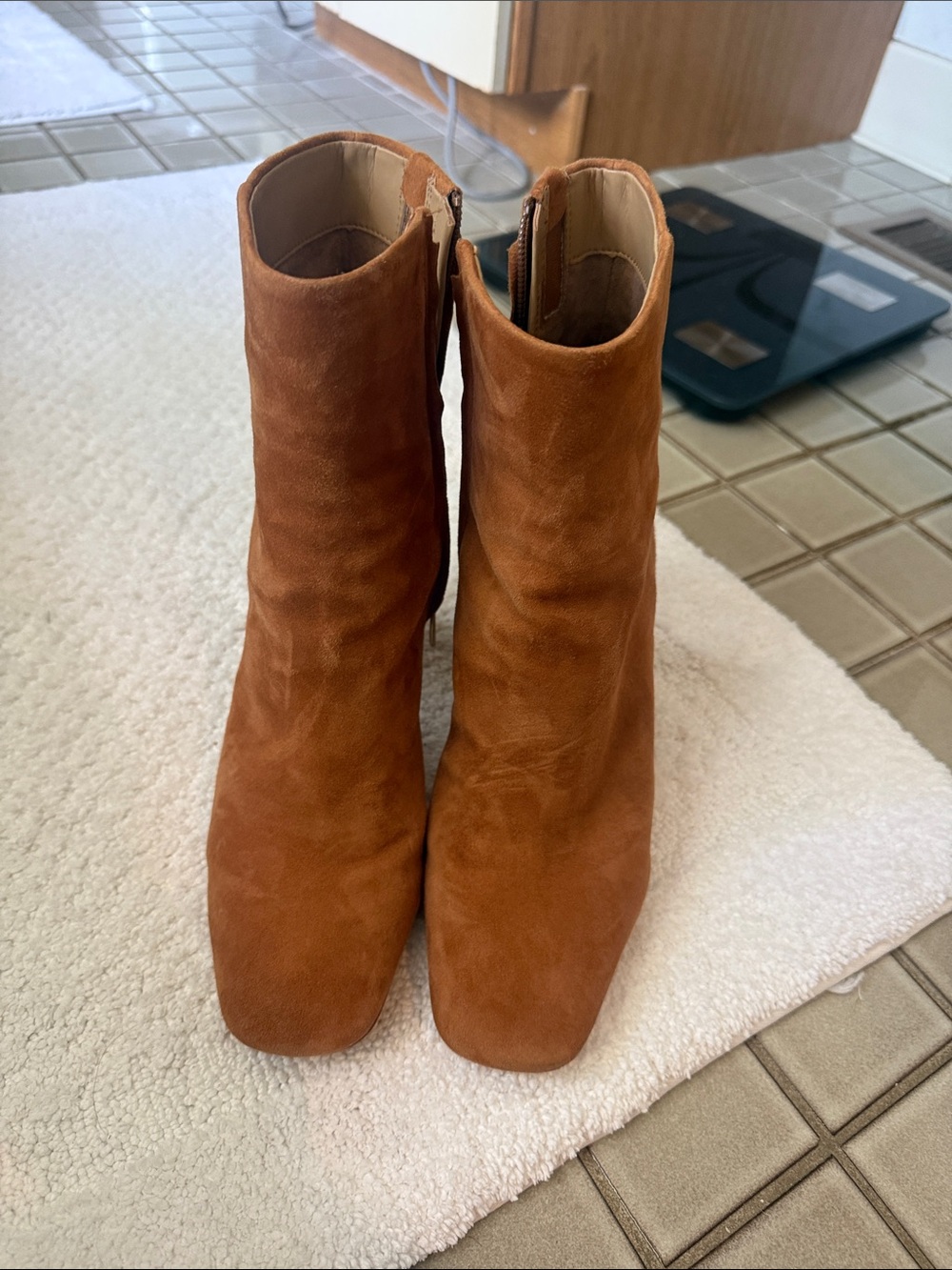 Sam Edelman Camel Suede Block Heel Ankle Boot - Picture 2 of 3